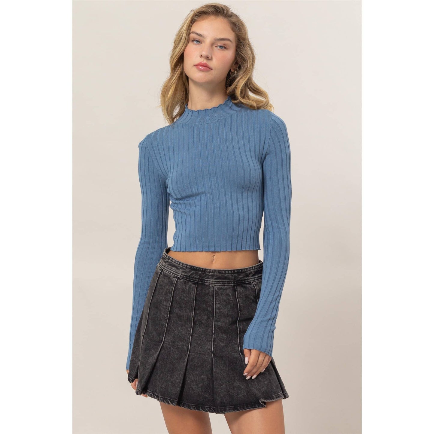DZ24E451-MOCK NECK RIBBED KNIT CROP TOP