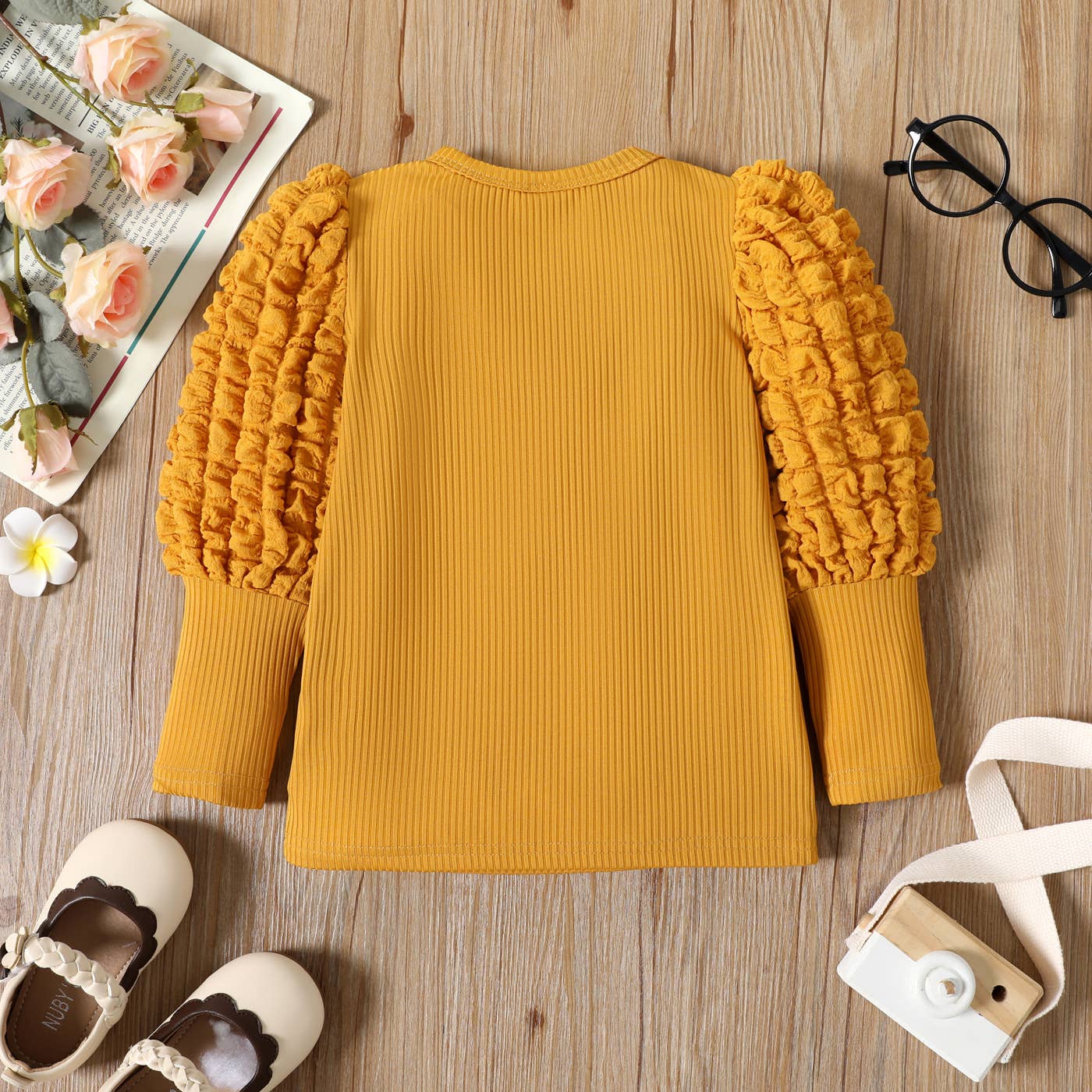 Girl Textured Ribbed Long Puff-sleeve Solid Color Tee