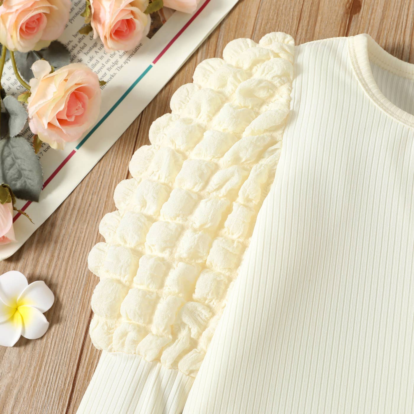 Girl Textured Ribbed Long Puff-sleeve Solid Color Tee