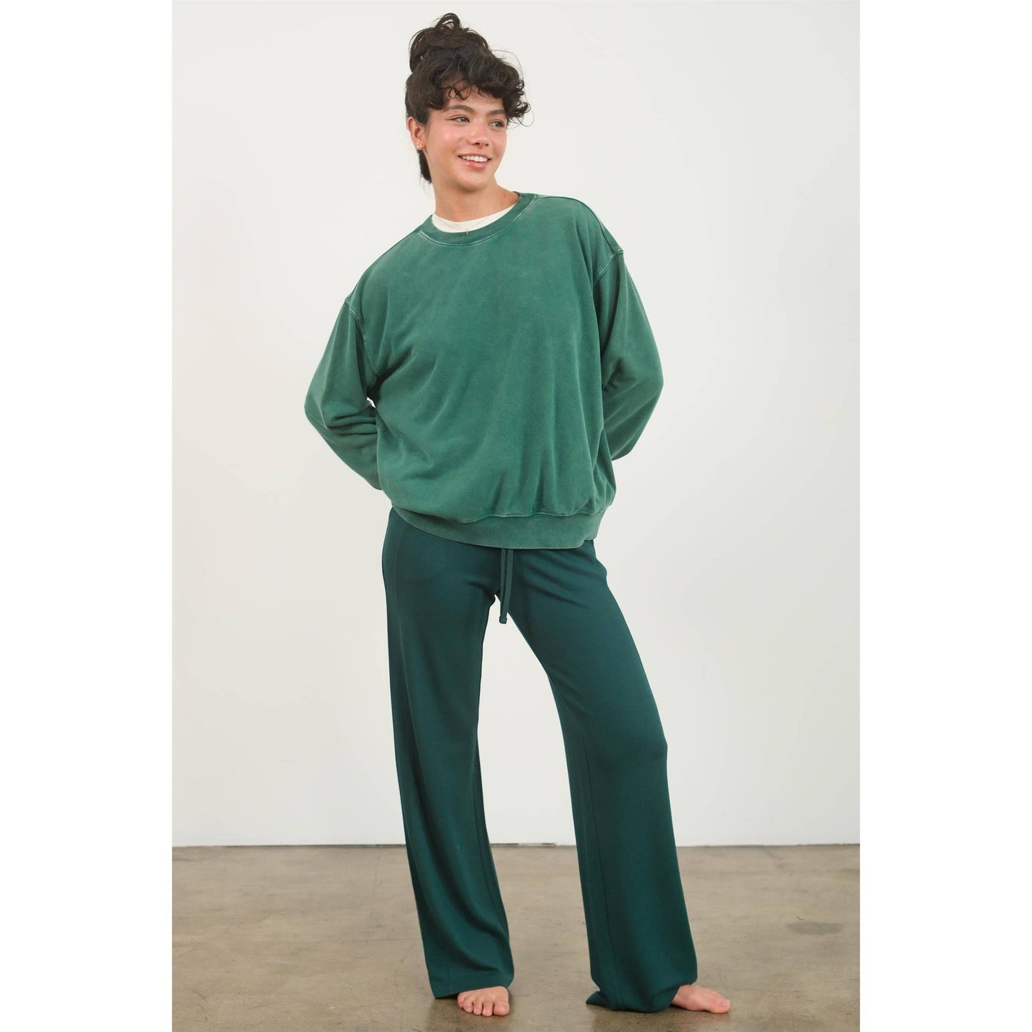 DZ24E438-Drop Shoulders Crew Neck Sweatshirt