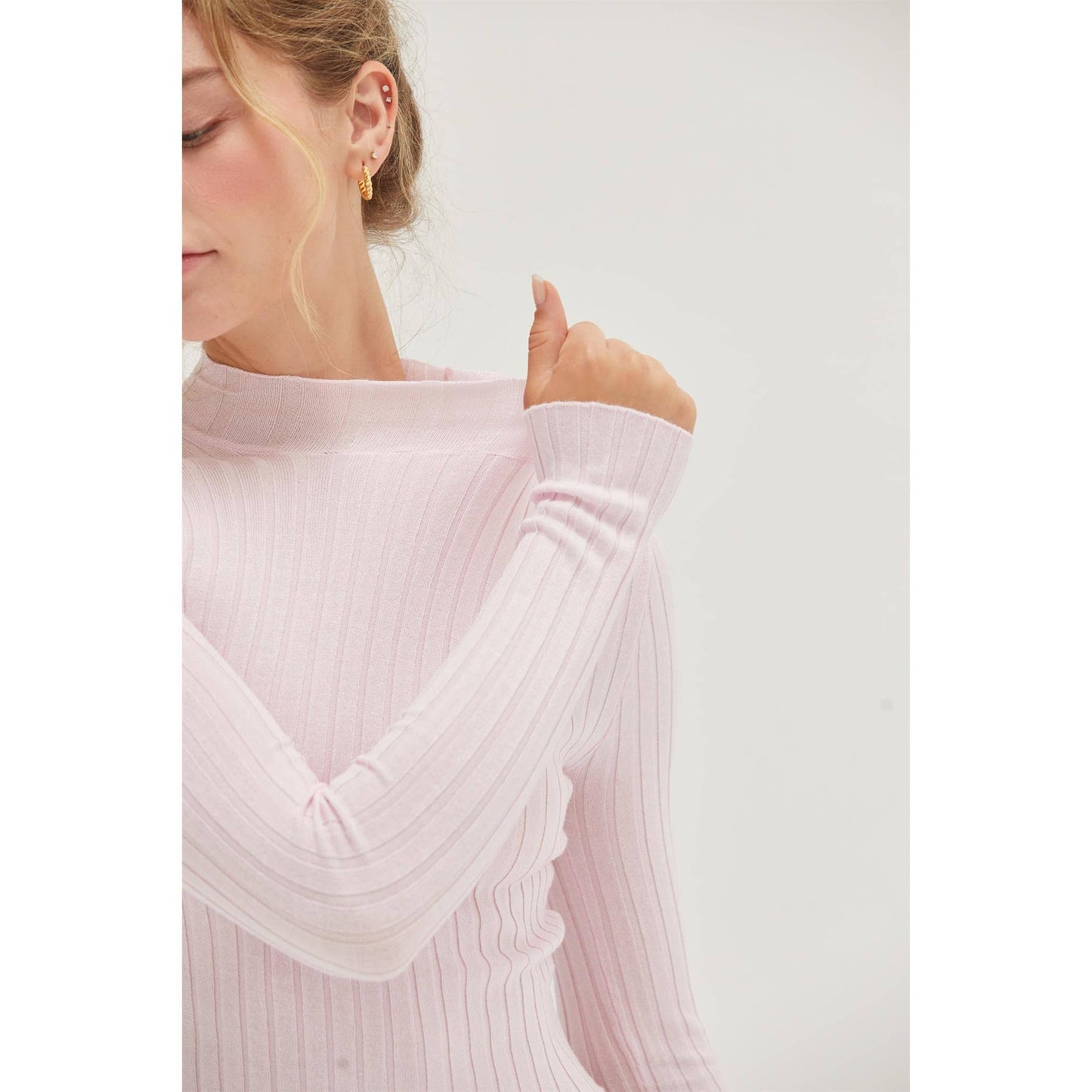 DZ24E451-MOCK NECK RIBBED KNIT CROP TOP