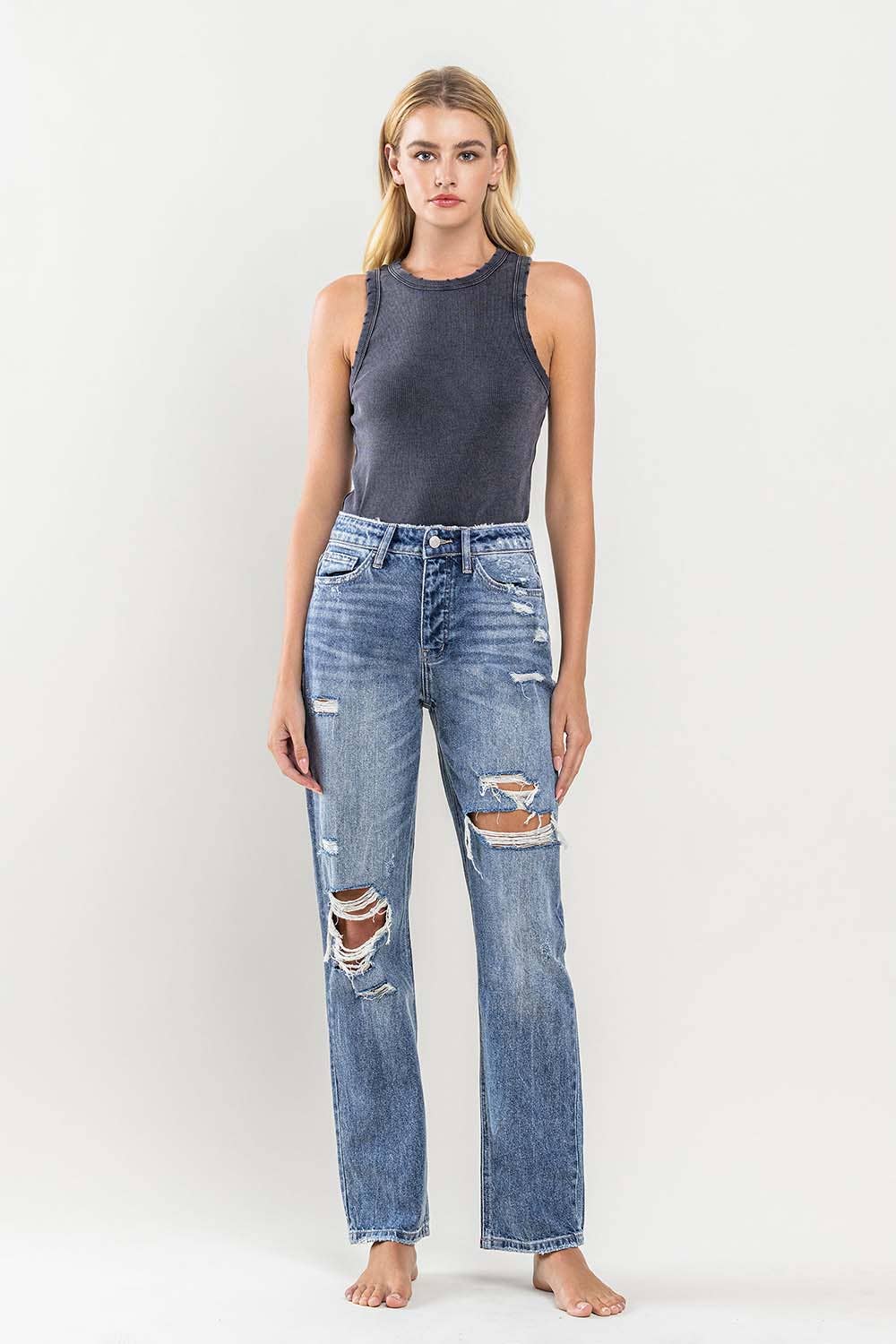 SUPER HIGH RISE DISTRESSED STRAIGHT JEANS Y3913