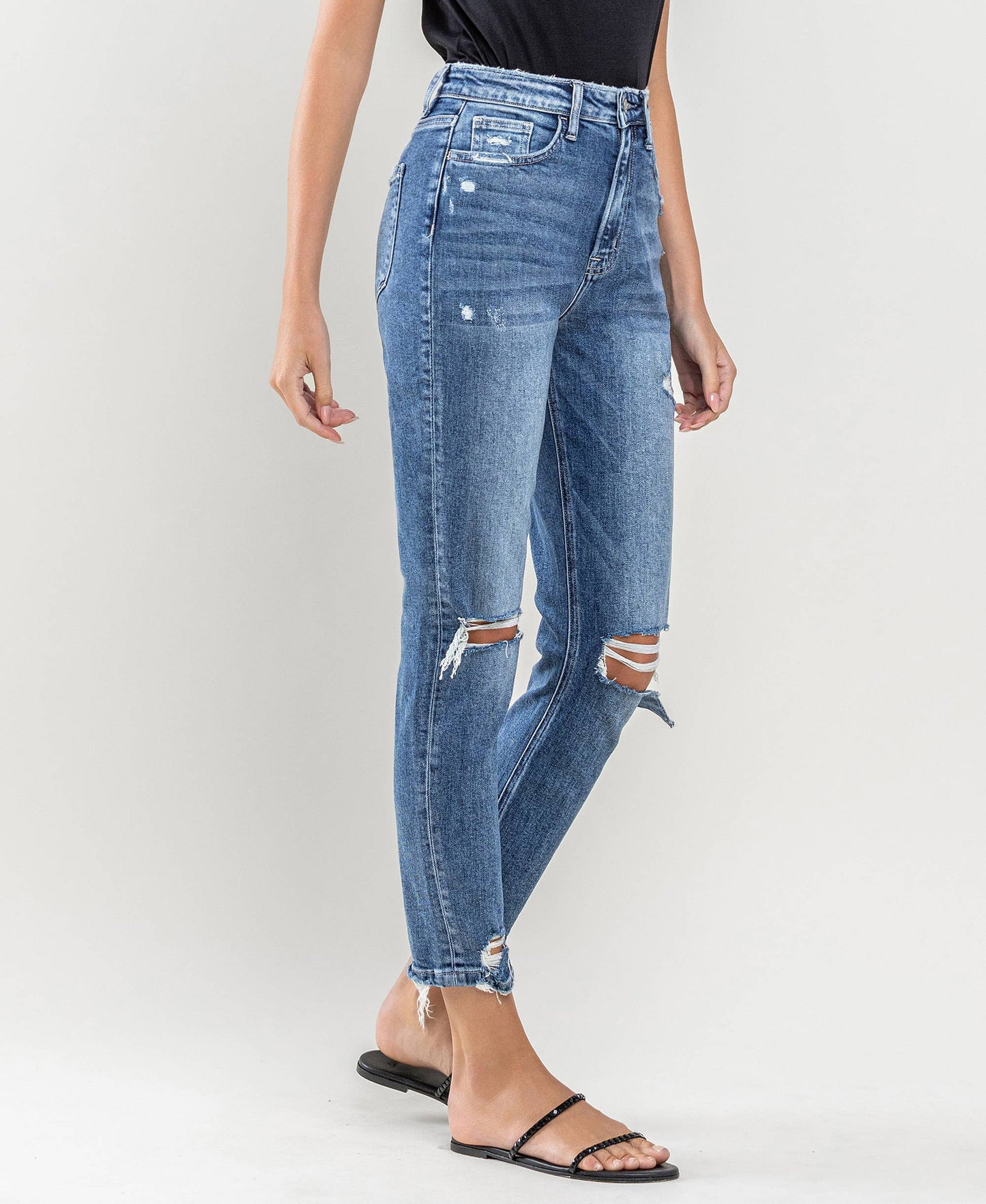 SUPER HIGH RISE DISTRESSED MOM JEANS F4134