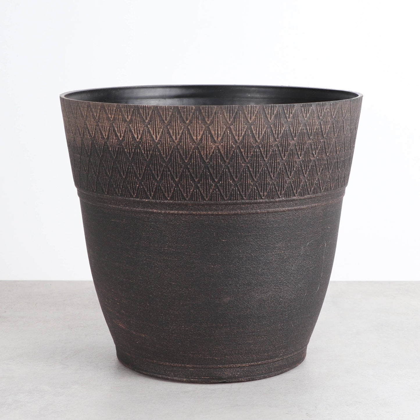Diamond-Pattern Rim Tall Planter - Plastic - 7" Wide