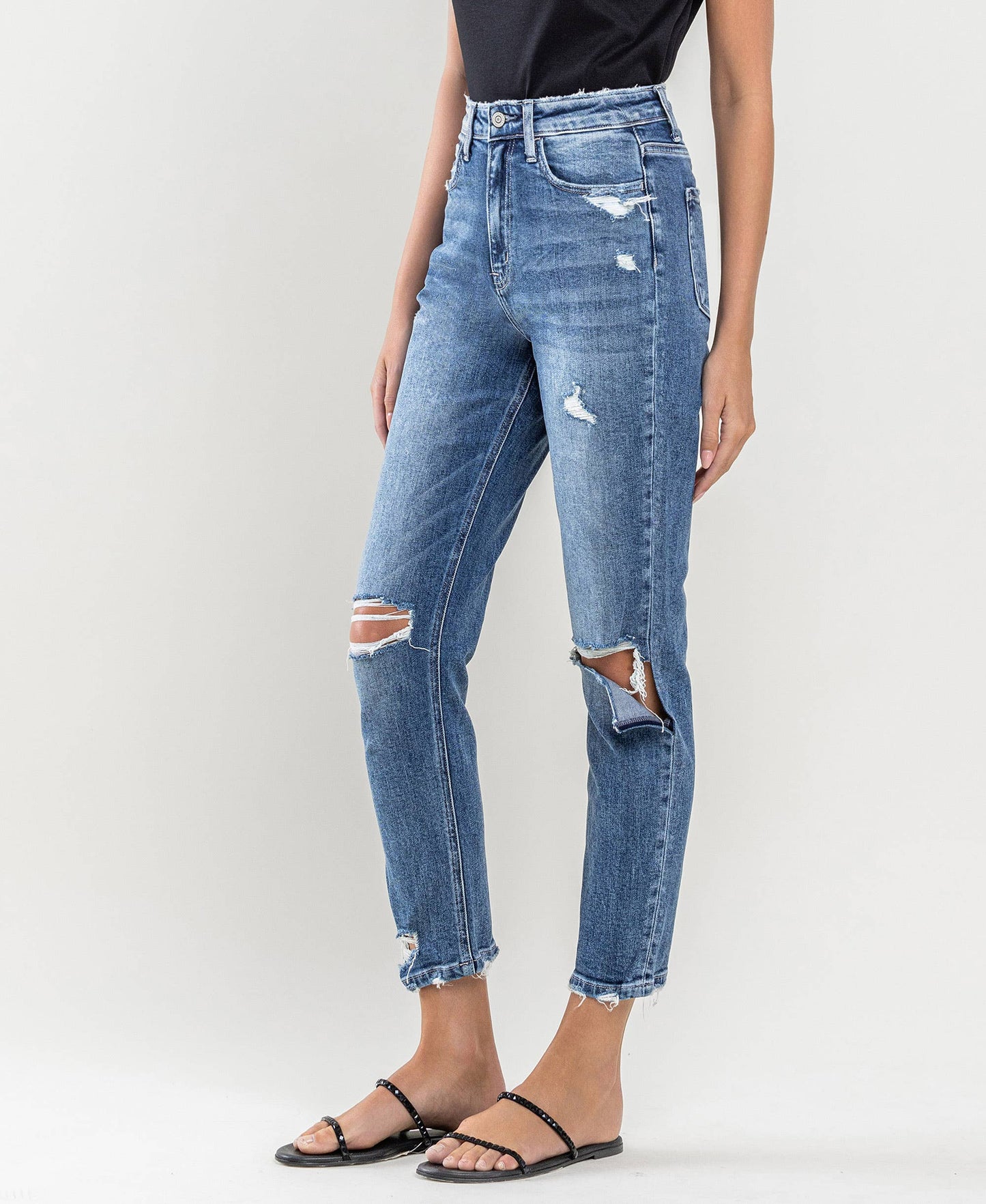 SUPER HIGH RISE DISTRESSED MOM JEANS F4134