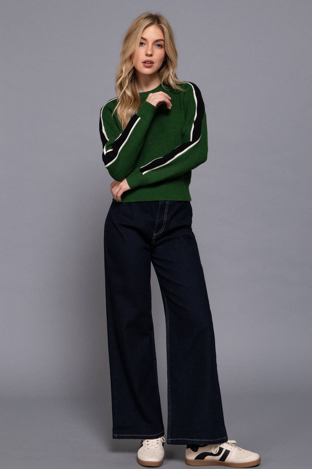 Long Sleeve Round Neck Sleeve Line Detail Sweater