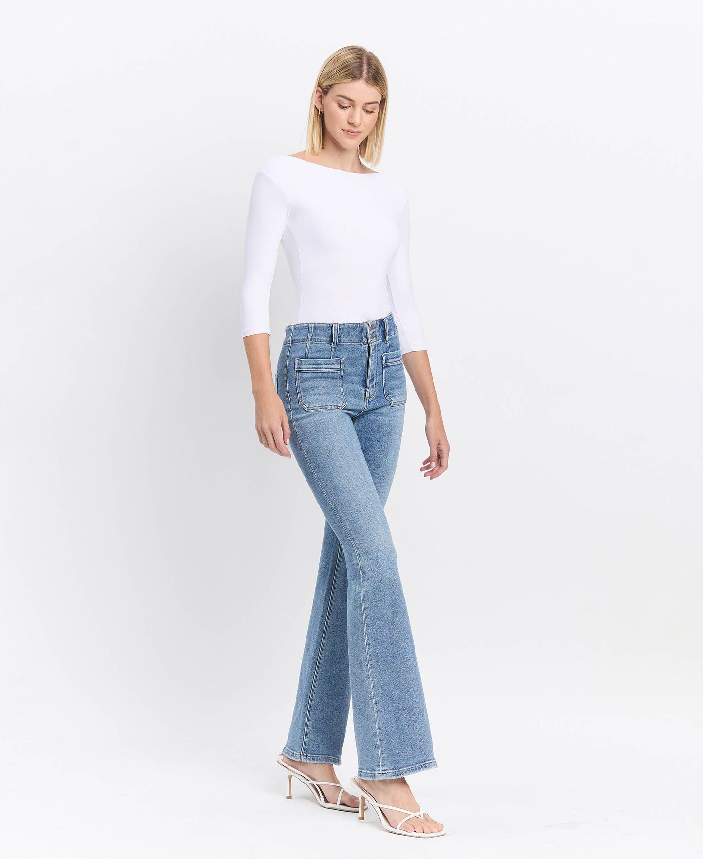 HIGH RISE FRONT POCKET W DART DETAIL FLARE JEANS F5510