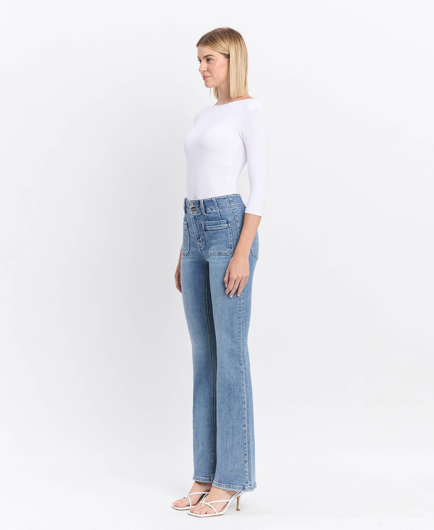 HIGH RISE FRONT POCKET W DART DETAIL FLARE JEANS F5510