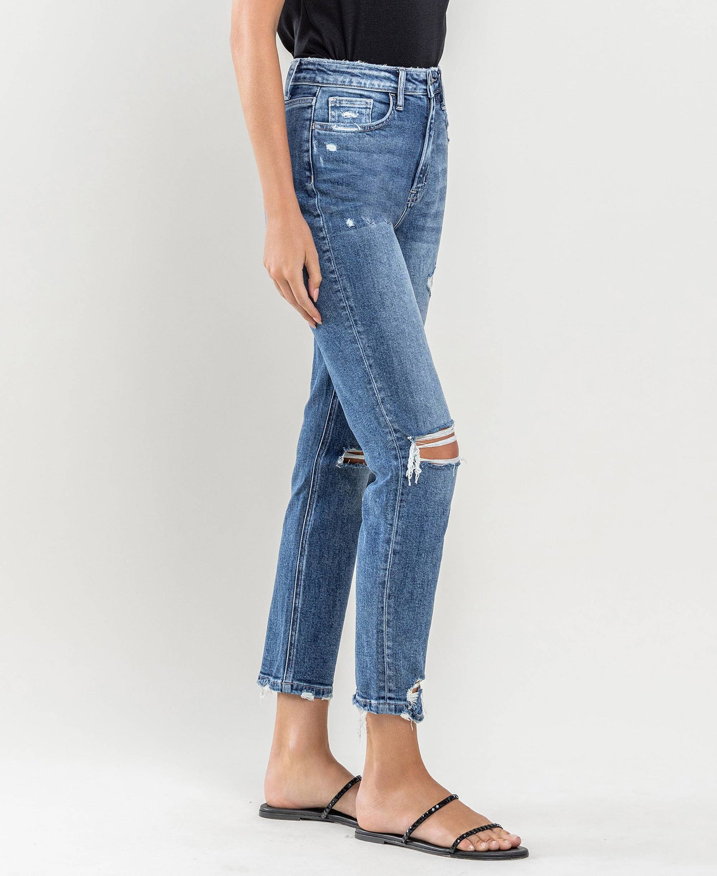 SUPER HIGH RISE DISTRESSED MOM JEANS F4134
