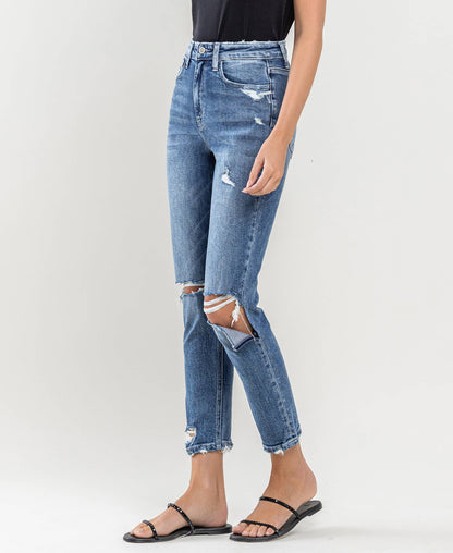 SUPER HIGH RISE DISTRESSED MOM JEANS F4134